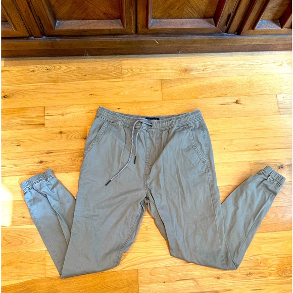 Men’s Aeropostale khaki grey joggers size M. Excellent condition. - Picture 2 of 4
